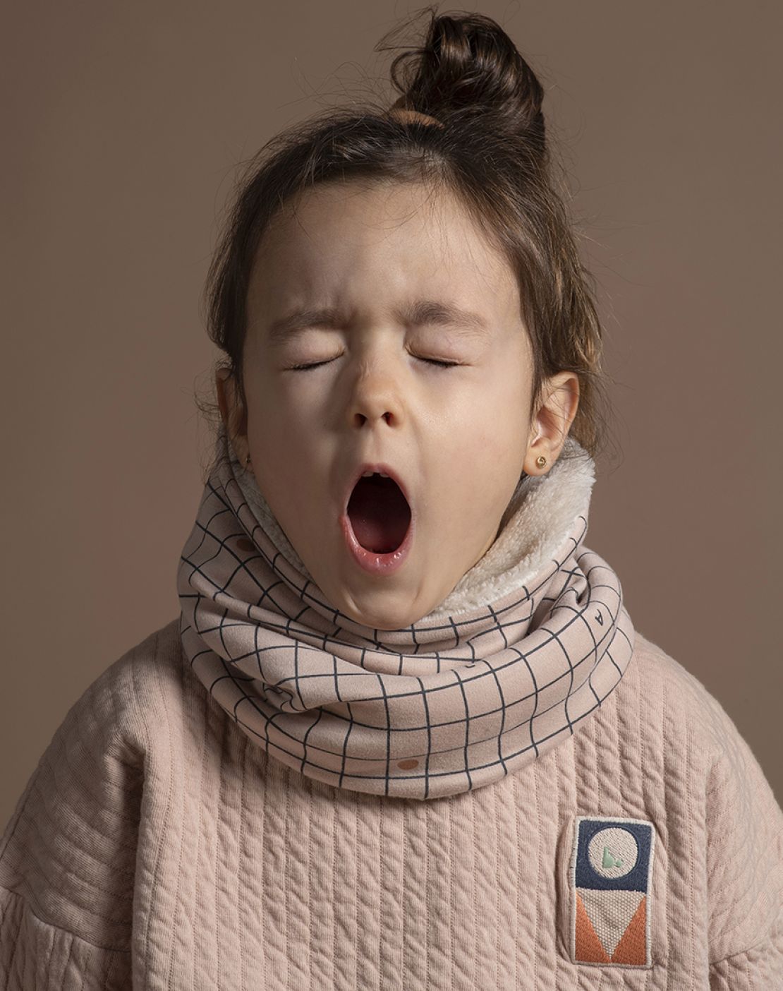 Neck warmers<br>CHECKS NUDE