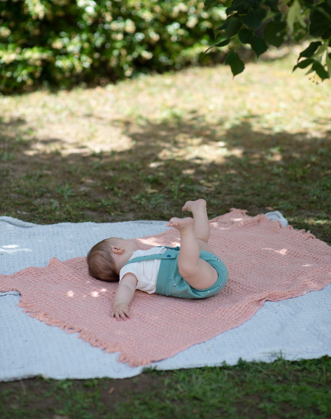 Bloomer with suspenders + T-shirt<br>PETALS GREEN