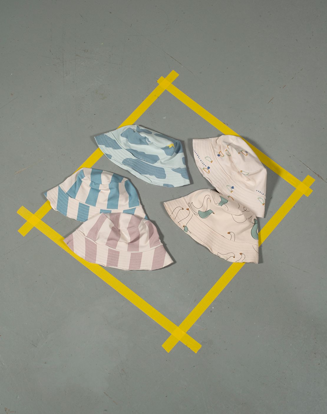 Summer hat<br>STRIPES PINK