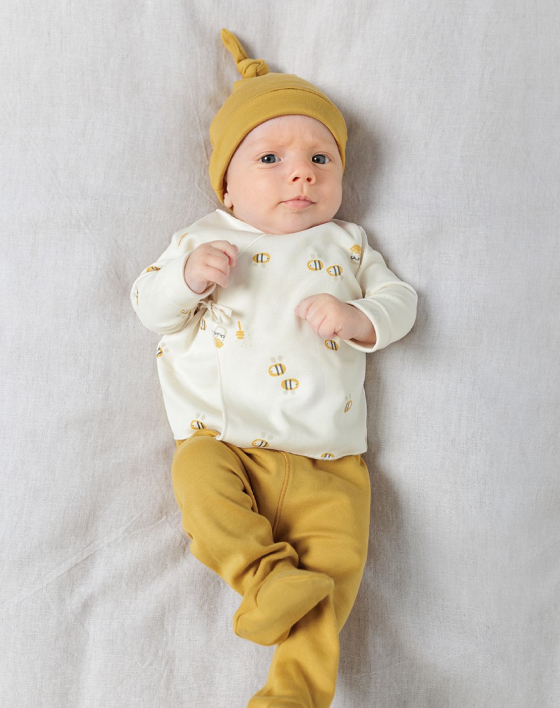 Jacket + pants<br>Bees